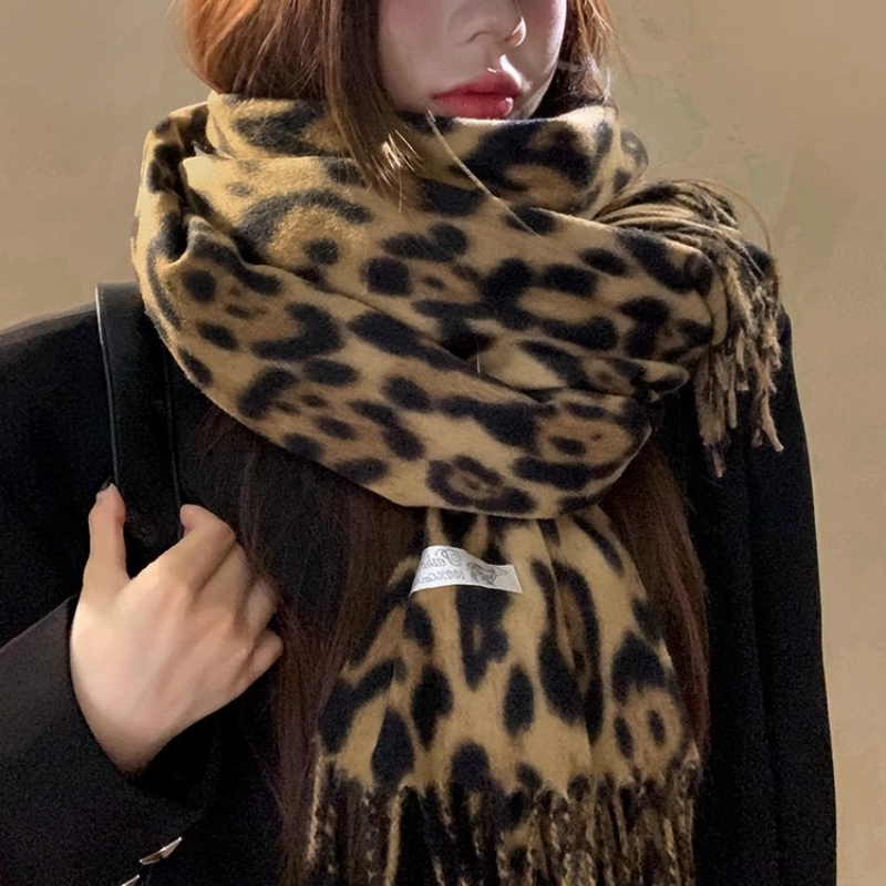 2025 New Retro Silk Leopard Pa - Men Accessories To Wear ulasan dan harga